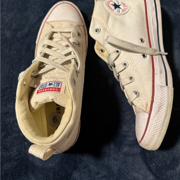 “Chuck Taylor” converse all stars size 9 - Picture 4 of 12